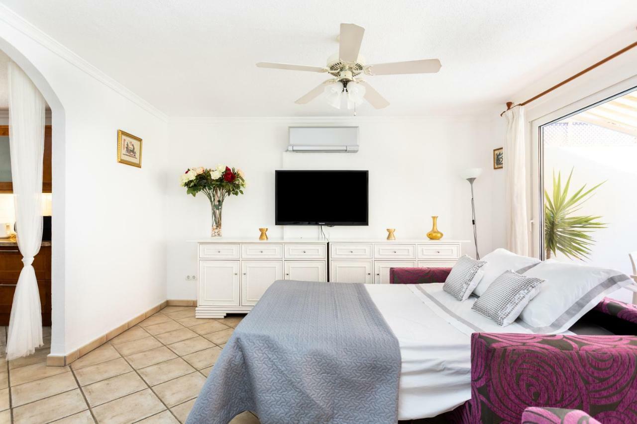 לוס כריסטיאנוס Hemeras Boutique Homes - Luxury Villa Near The Sea In Los Cristianos מראה חיצוני תמונה